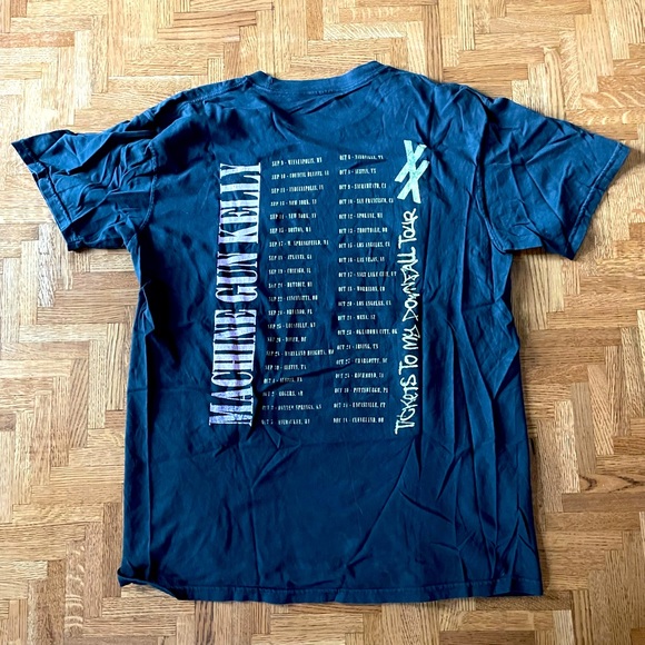 Machine gun Kelly “tickets to my downfall” tee - Picture 3 of 3